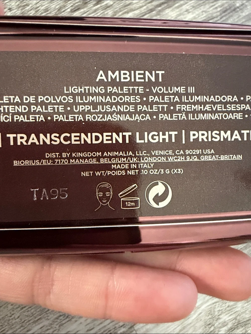 Neutral lighting Bronze Trio Face Palette - volume 3